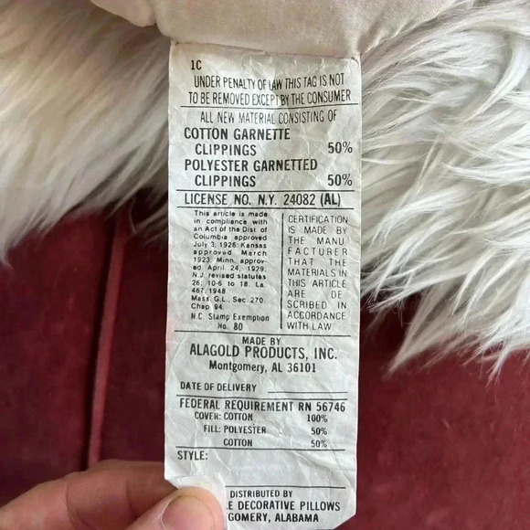 Vintage Christmas Fabric Wreath Pillow | Holiday Décor | Festive Cushion - Picture 7 of 7